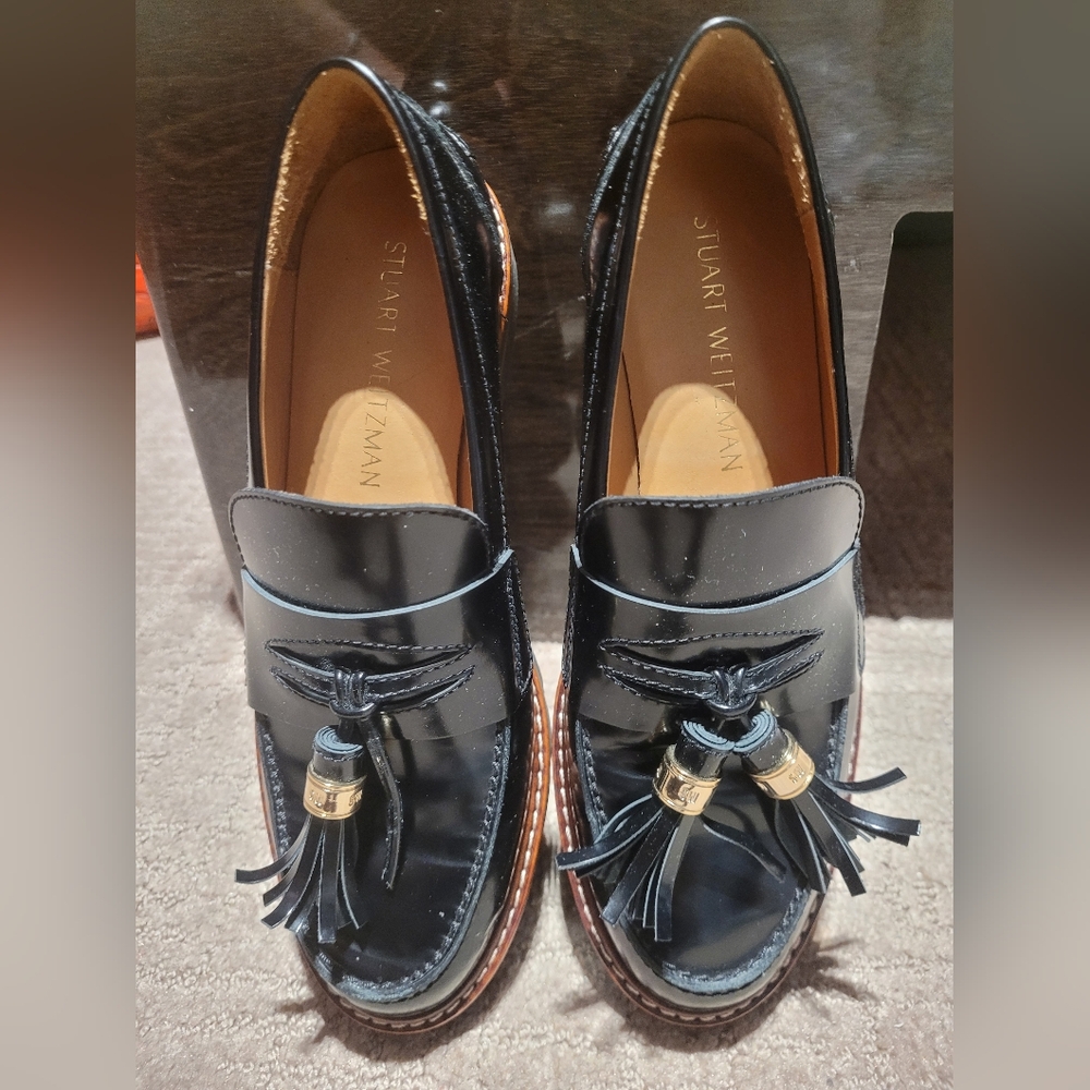 Stuart Weitzman 6.5 Manila Jet Black loafers / PRE-OWNED in excellent condition